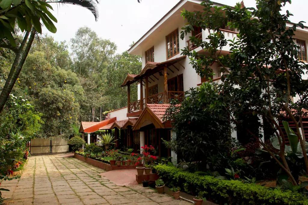 Villa Serena Bangalore Exterior photo