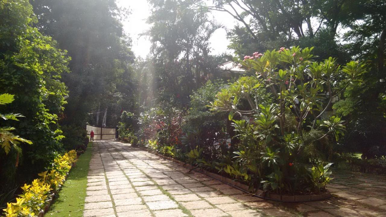 Villa Serena Bangalore Exterior photo